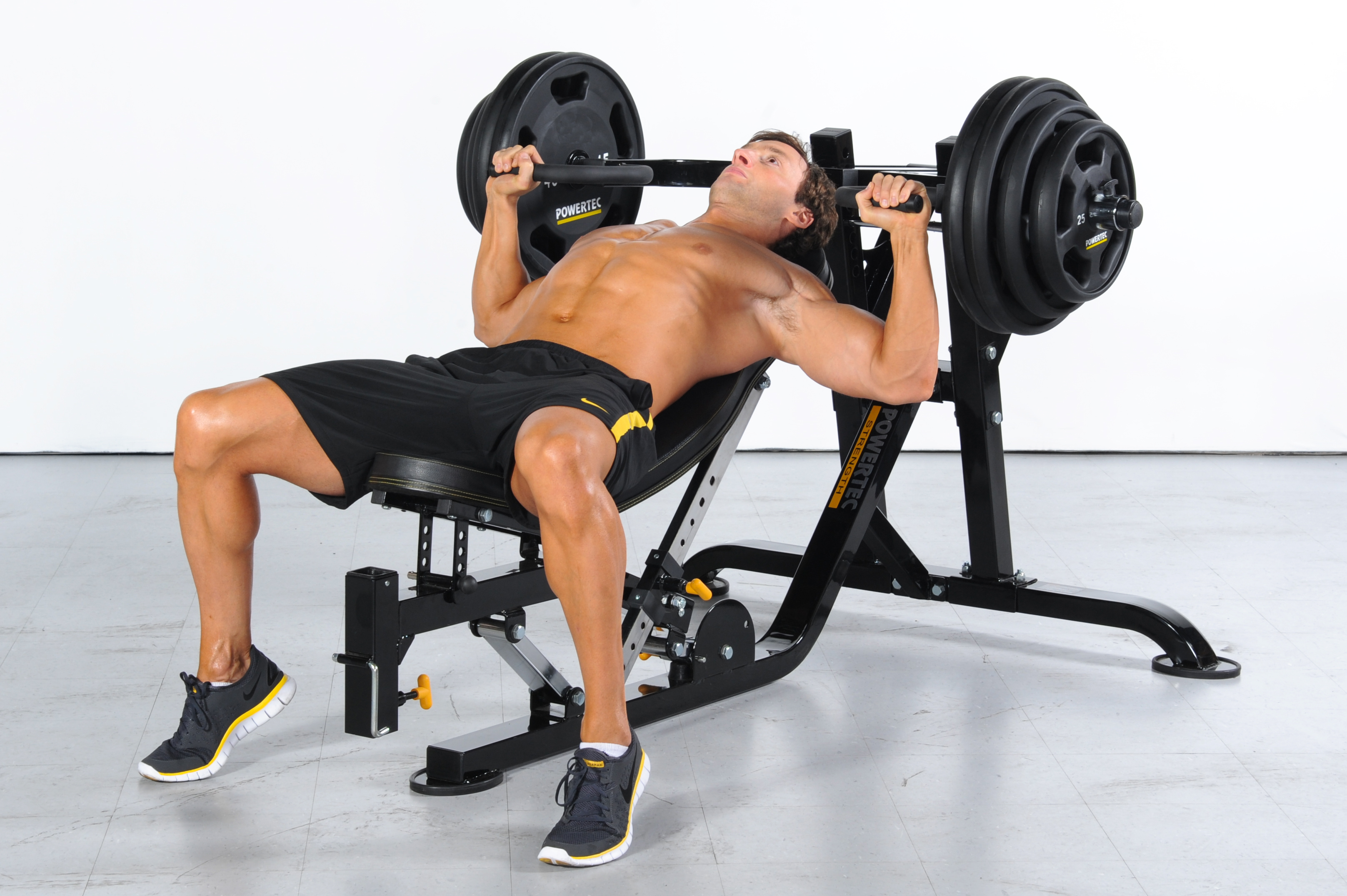 Workbench-Multipress-Bench-Press_STANOWISKO_TRENINGOWE_LAWKA_NA_WOLNE_OBCIAZENIA_POWERTEC_DYSTRYBUTOR_FINNER_POLSKA.jpg